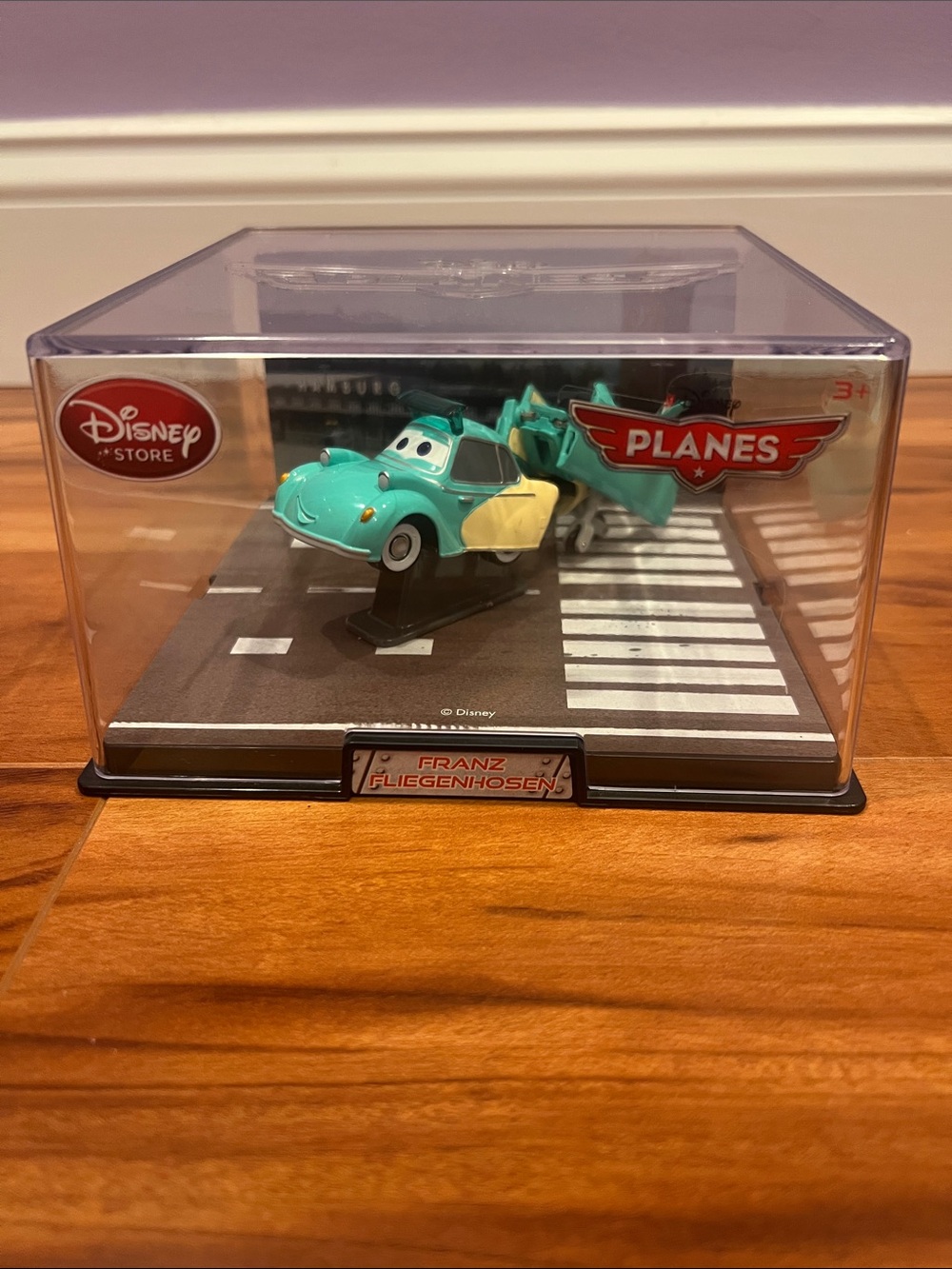 Disney Store Execlusive. RARE. Planes Franz Fliegenhosen